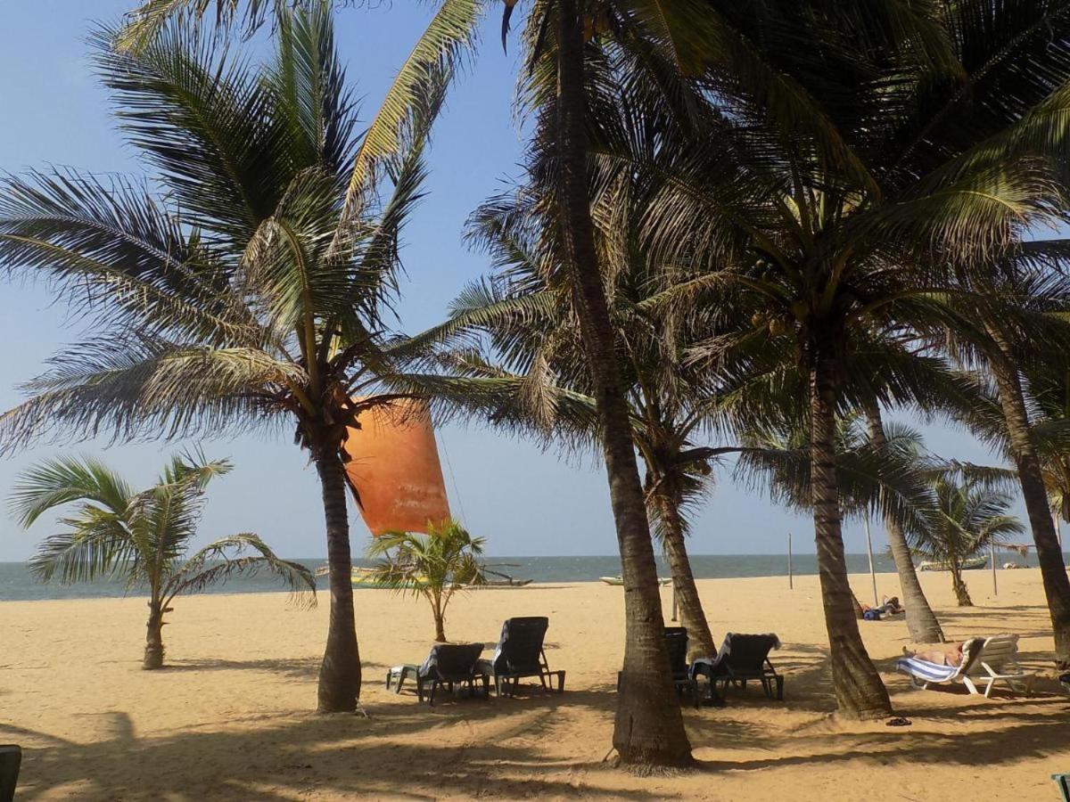 Alexandra Family Villa Negombo Exterior photo