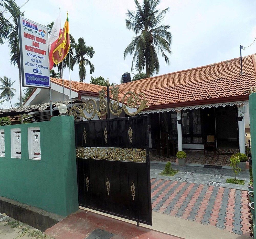 Alexandra Family Villa Negombo Exterior photo