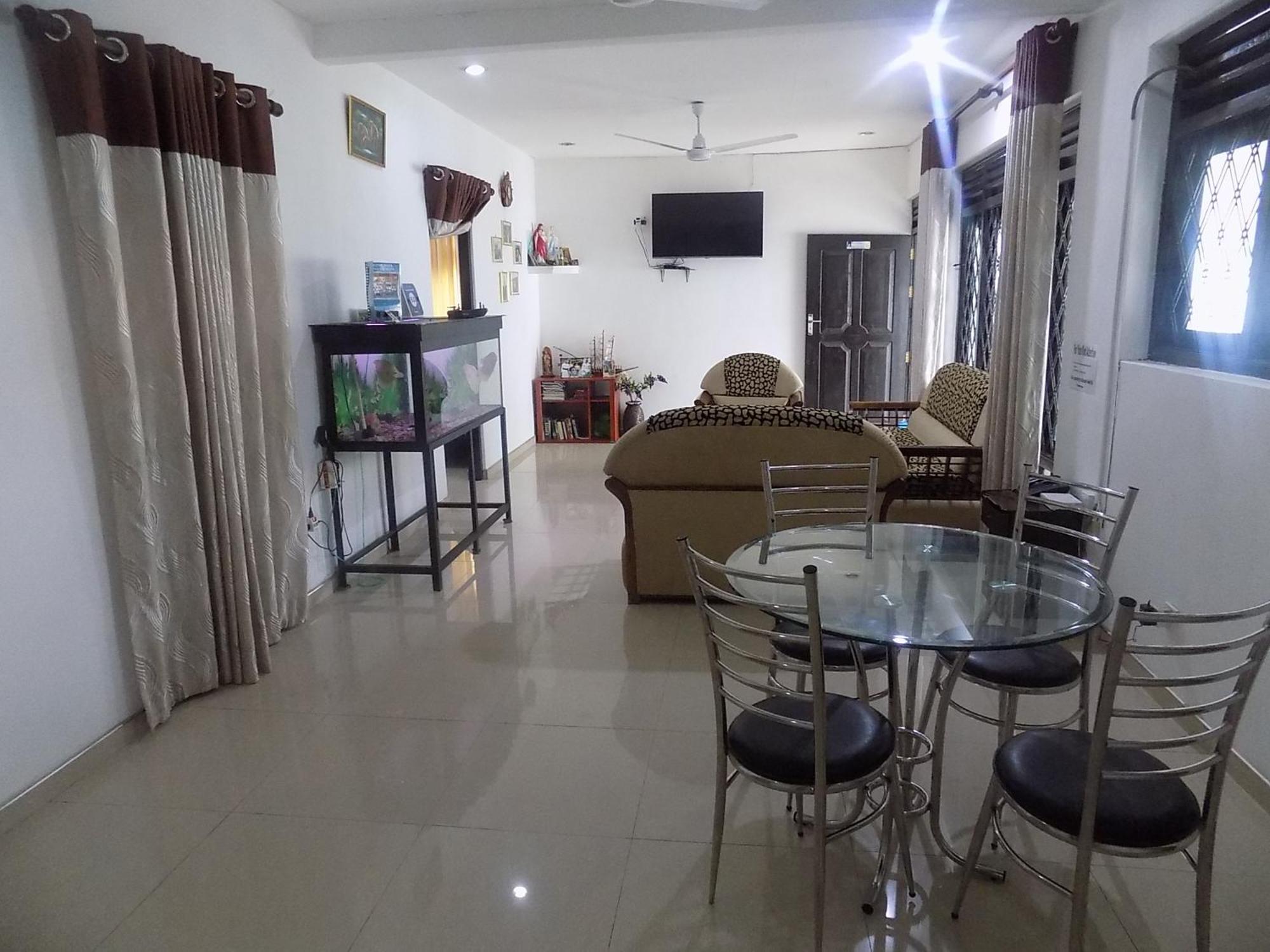 Alexandra Family Villa Negombo Exterior photo