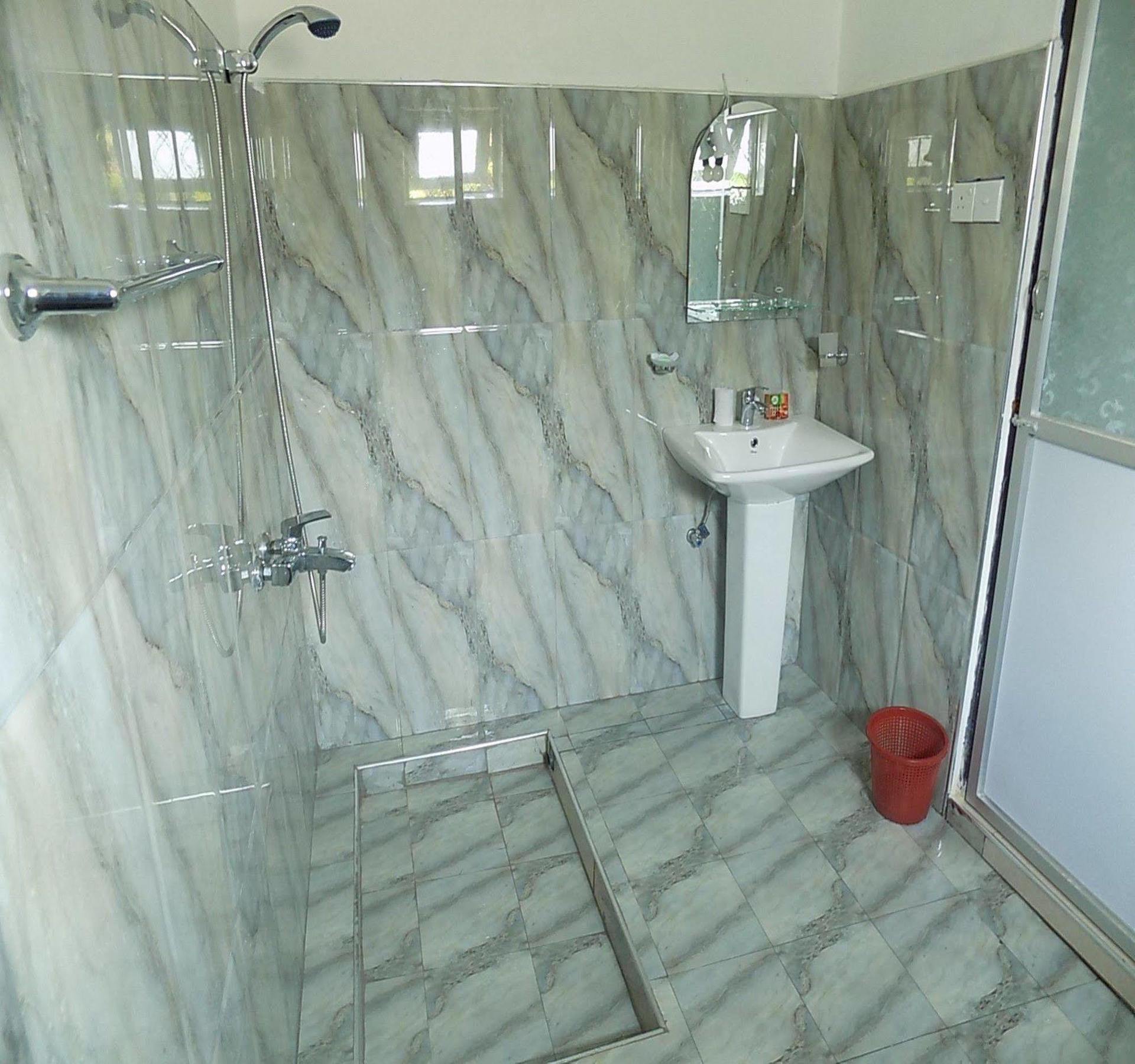 Alexandra Family Villa Negombo Exterior photo