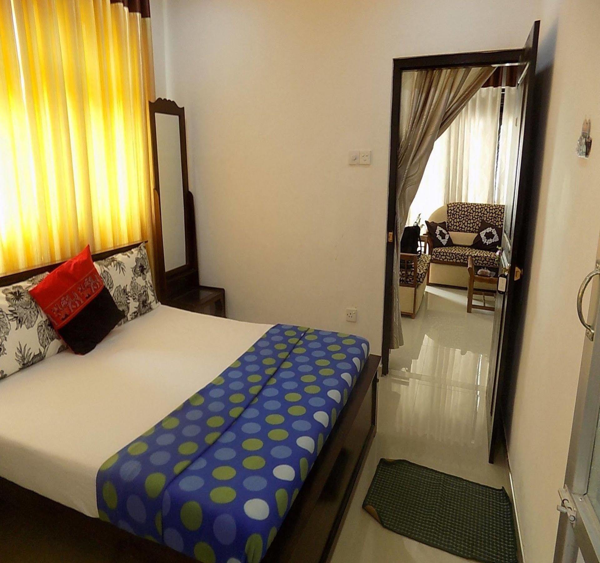 Alexandra Family Villa Negombo Exterior photo