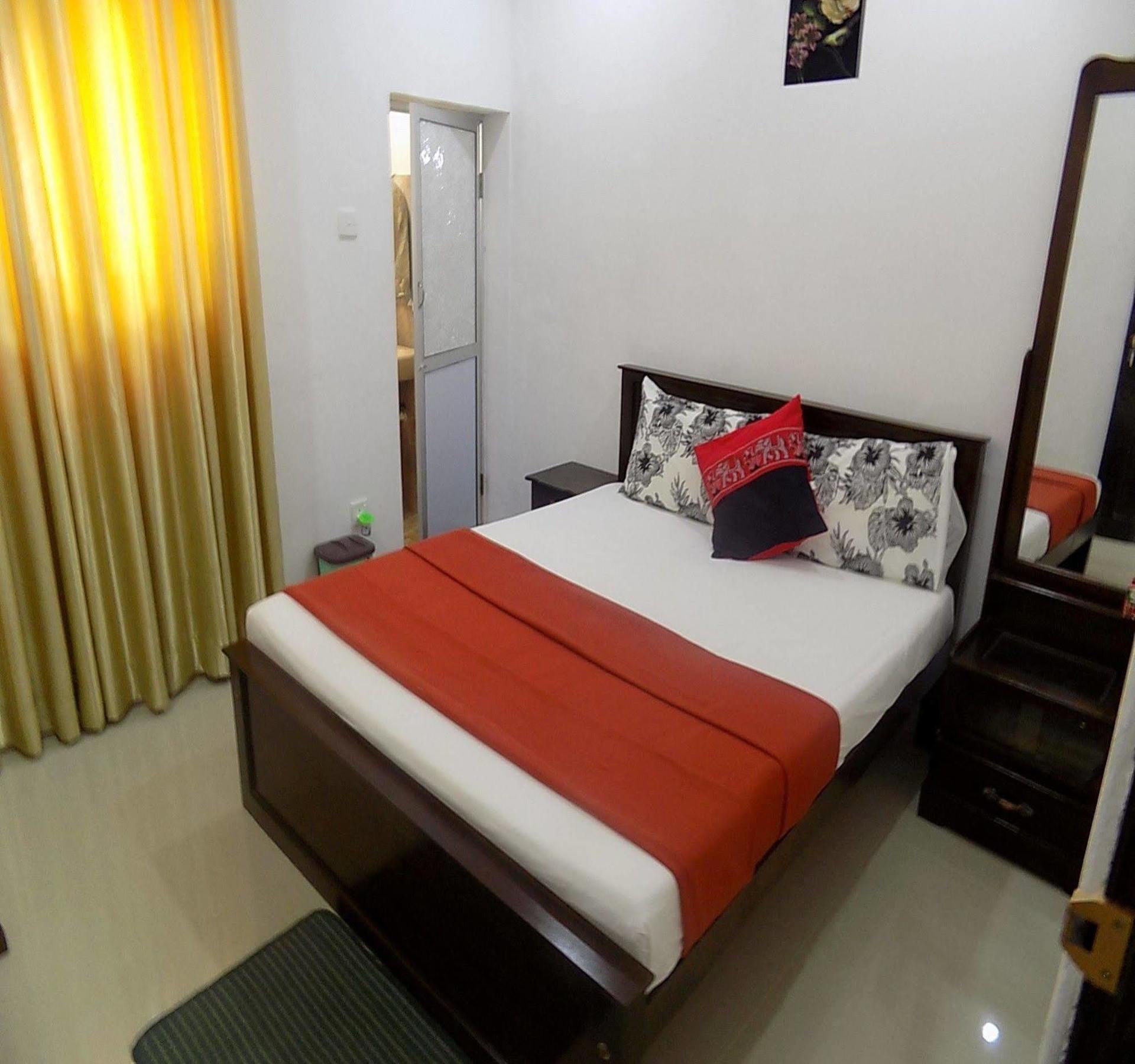 Alexandra Family Villa Negombo Exterior photo