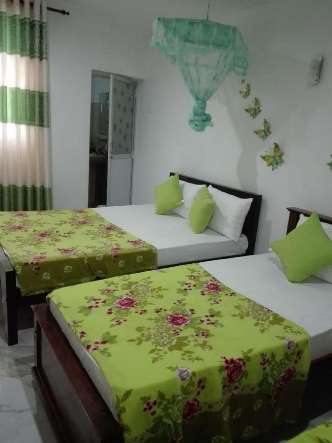 Alexandra Family Villa Negombo Exterior photo
